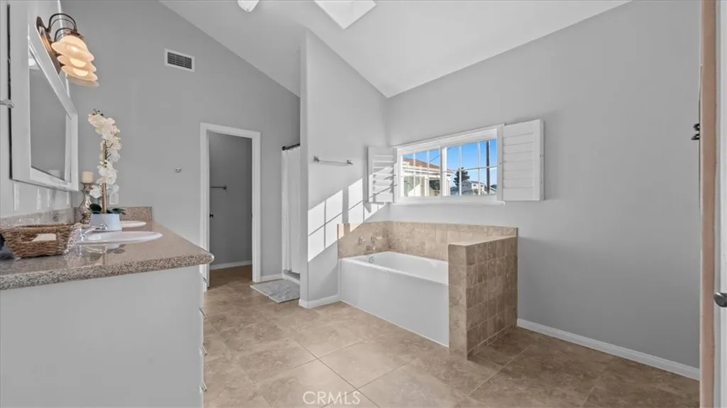 1006 W Pottery, Lake Elsinore, California 92530 home-pic-16