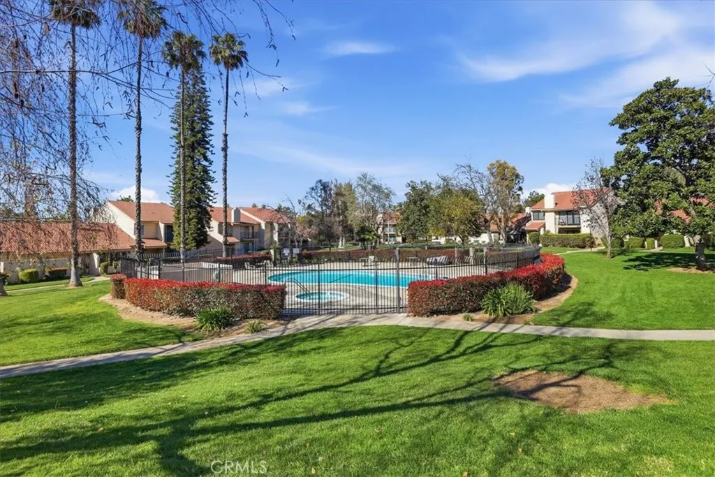 7061 Seville, Riverside, California 92504 home-pic-9