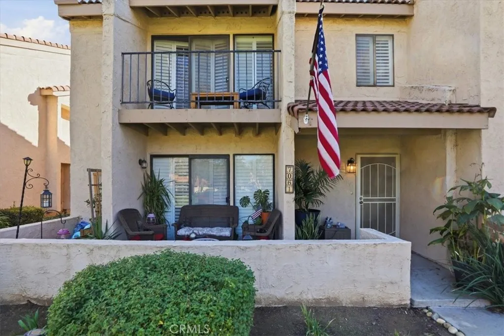7061 Seville, Riverside, California 92504 home-pic-2
