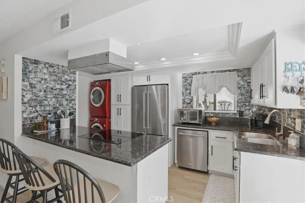 7061 Seville, Riverside, California 92504 home-pic-25