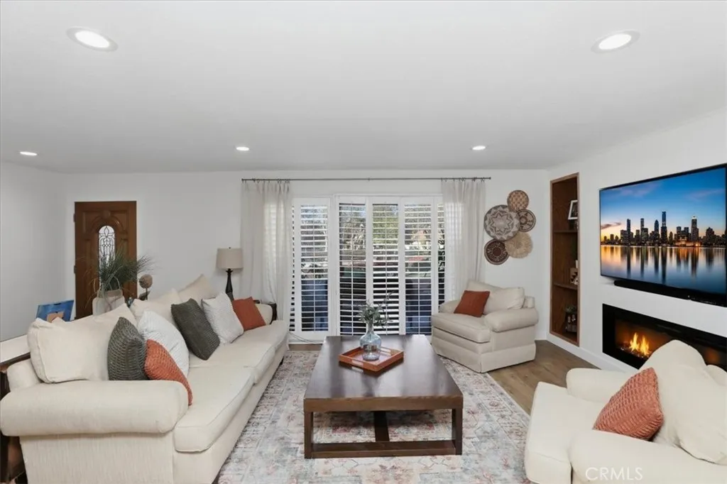7061 Seville, Riverside, California 92504 home-pic-14