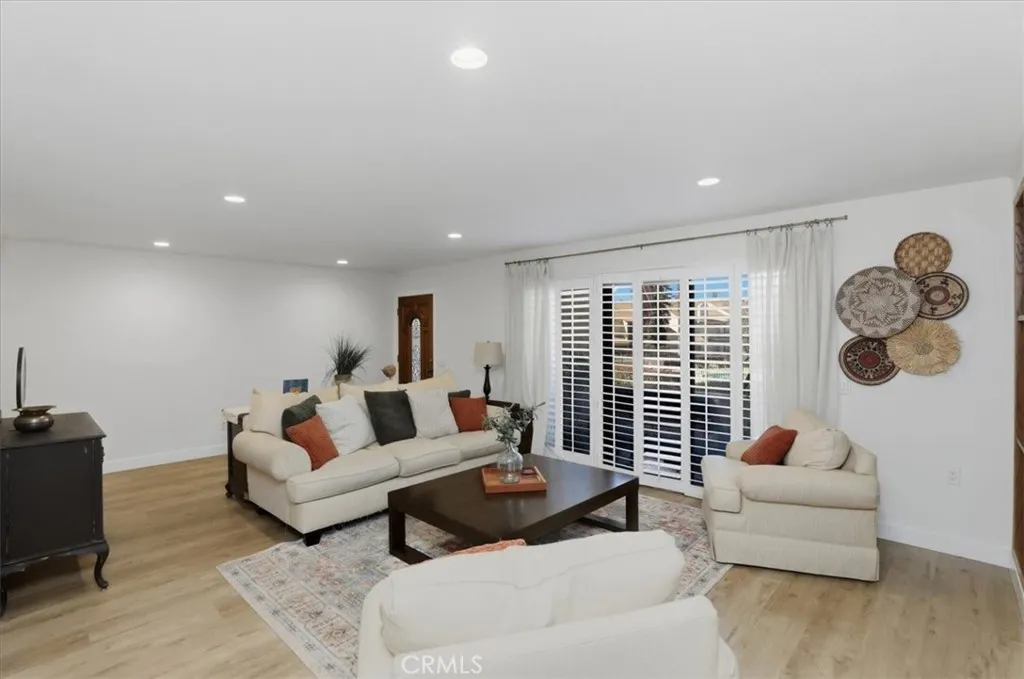7061 Seville, Riverside, California 92504 home-pic-15