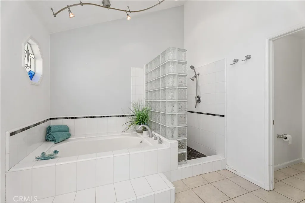 27921 Atherston, Mission Viejo, California 92692 home-pic-30