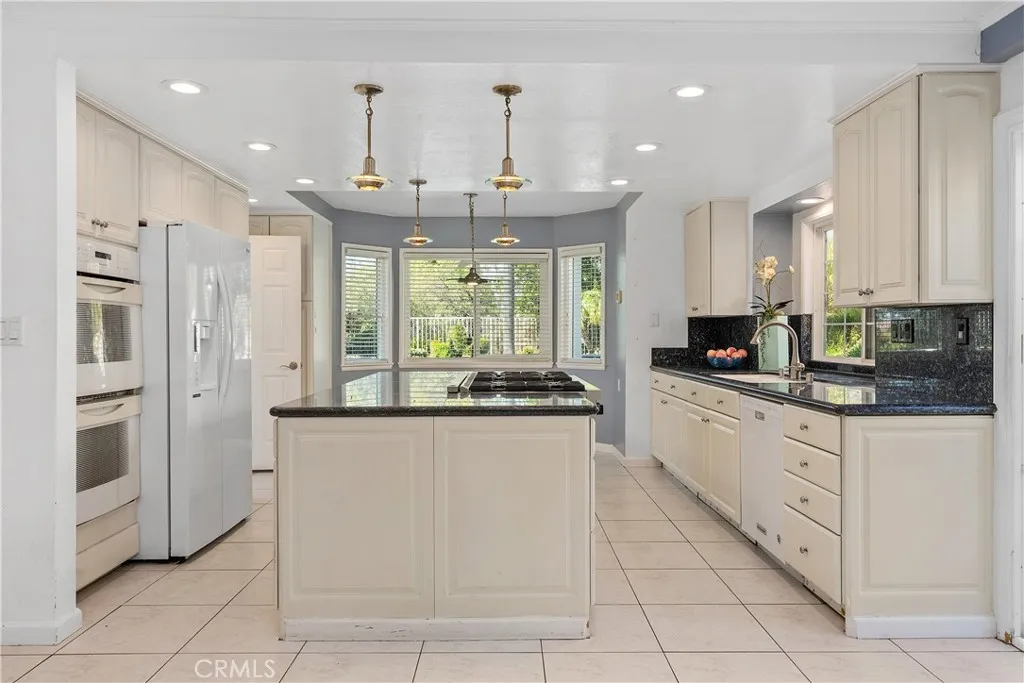 27921 Atherston, Mission Viejo, California 92692 home-pic-15