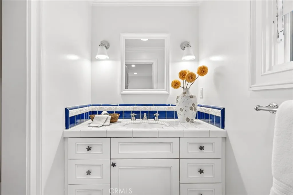 1701 E Balboa Boulevard, Newport Beach, California 92661 home-pic-27