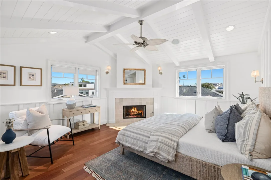 1701 E Balboa Boulevard, Newport Beach, California 92661 home-pic-18