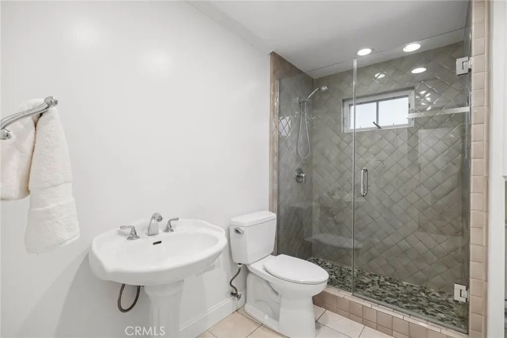 1701 E Balboa Boulevard, Newport Beach, California 92661 home-pic-30