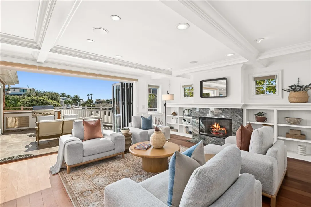 1701 E Balboa Boulevard, Newport Beach, California 92661 home-pic-3