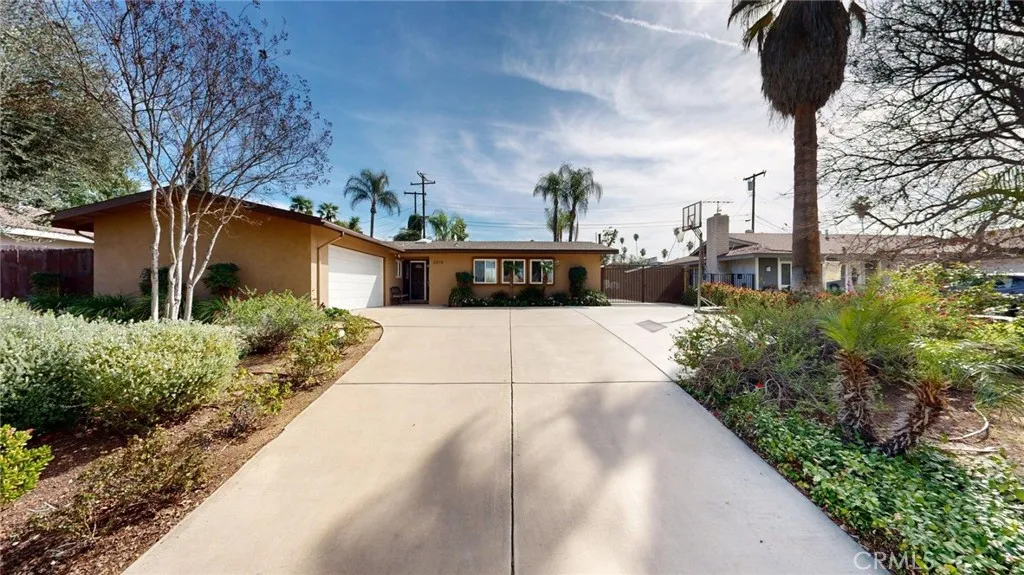 2078 Livingston, Riverside, California 92506 home-pic-6