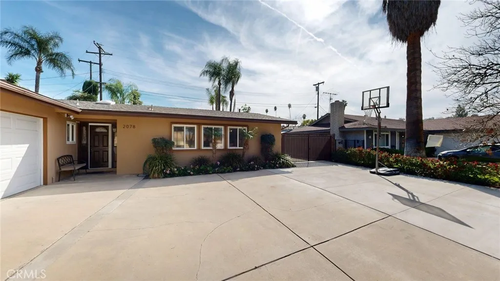 2078 Livingston, Riverside, California 92506 home-pic-9