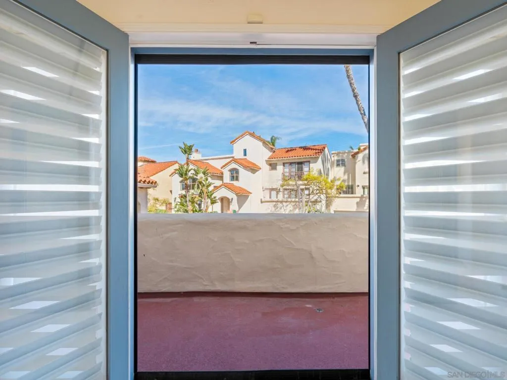 7337 Draper Ave, La Jolla, California 92037 home-pic-39