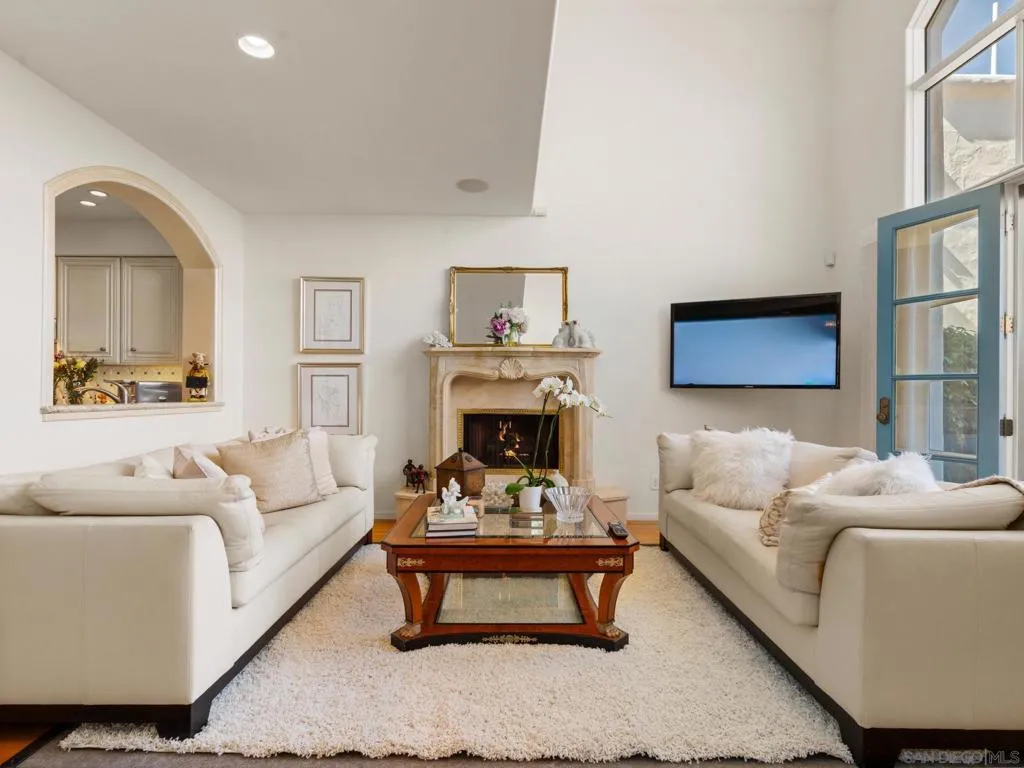 7337 Draper Ave, La Jolla, California 92037 home-pic-11