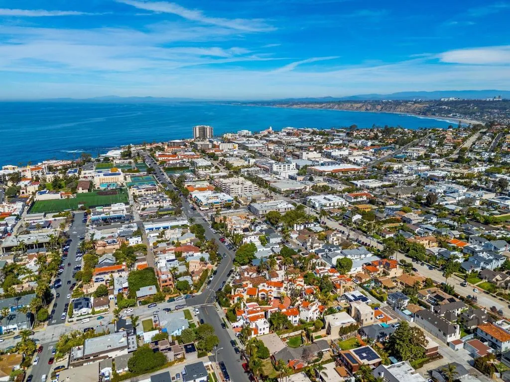 7337 Draper Ave, La Jolla, California 92037 home-pic-61