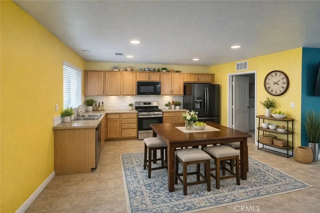 14368 Black Mountain, Victorville, California 92394 home-pic-5