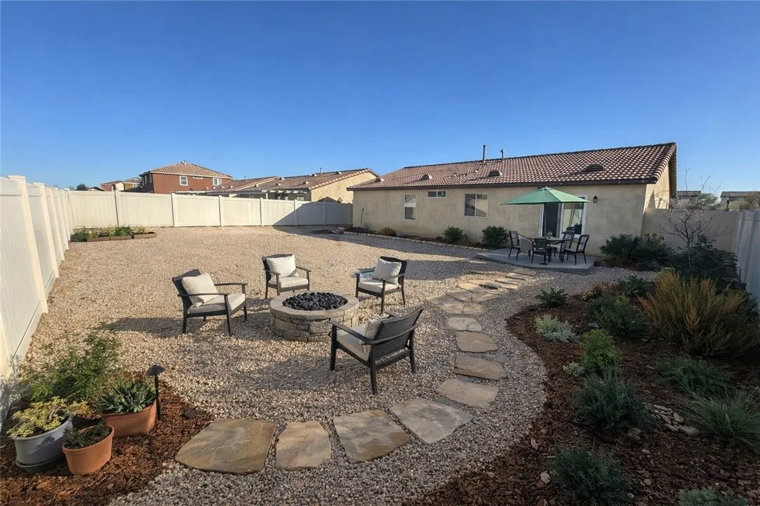 14368 Black Mountain, Victorville, California 92394 home-pic-15