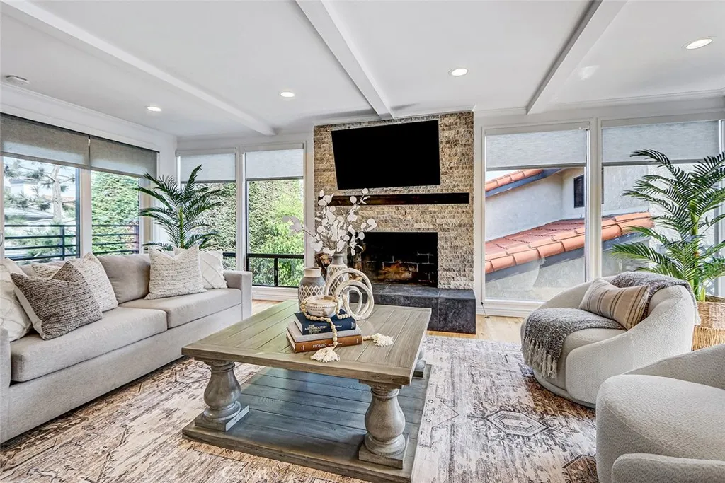 1500 2nd, Manhattan Beach, California 90266 home-pic-15