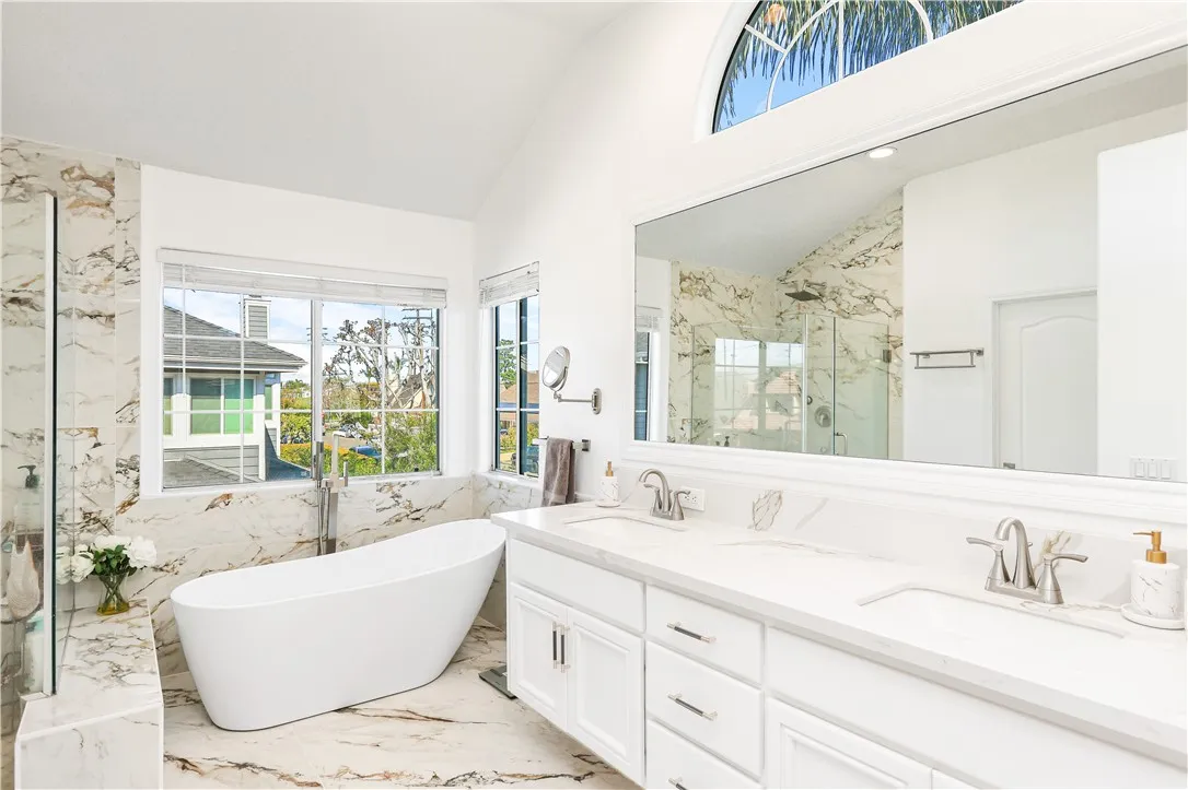 2421 E 16th 1, Newport Beach, California 92663 home-pic-23