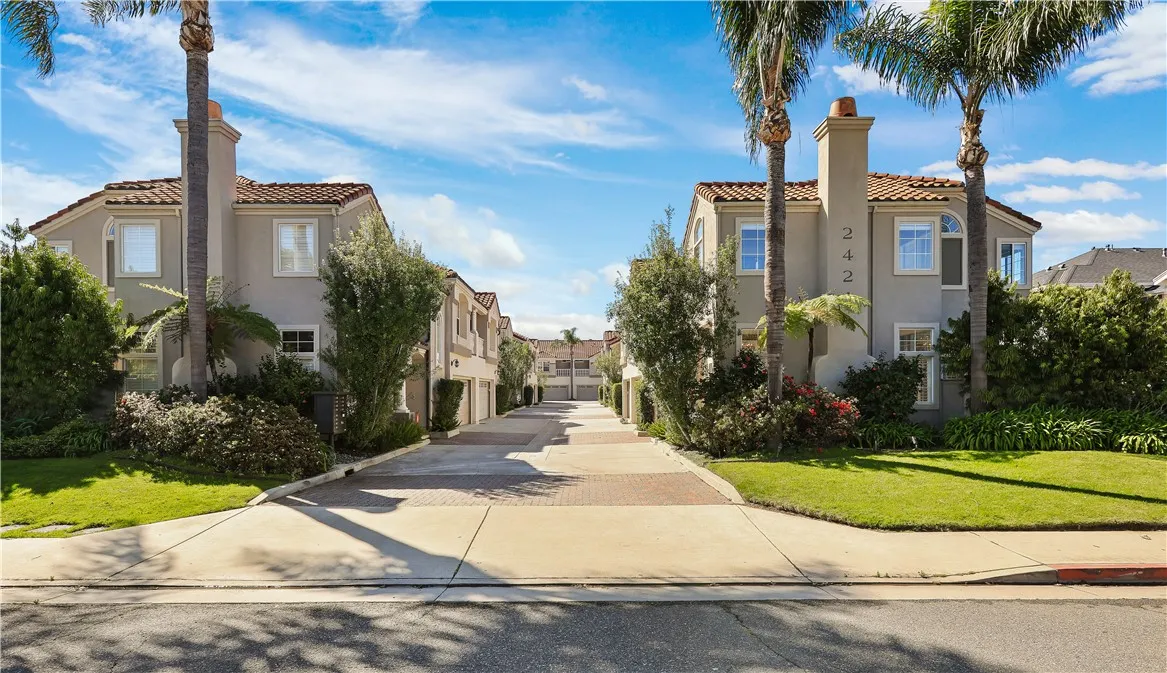 2421 E 16th 1, Newport Beach, California 92663 home-pic-48