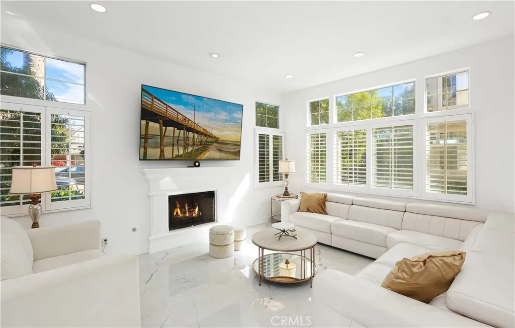 2421 E 16th 1, Newport Beach, California 92663 home-pic-6