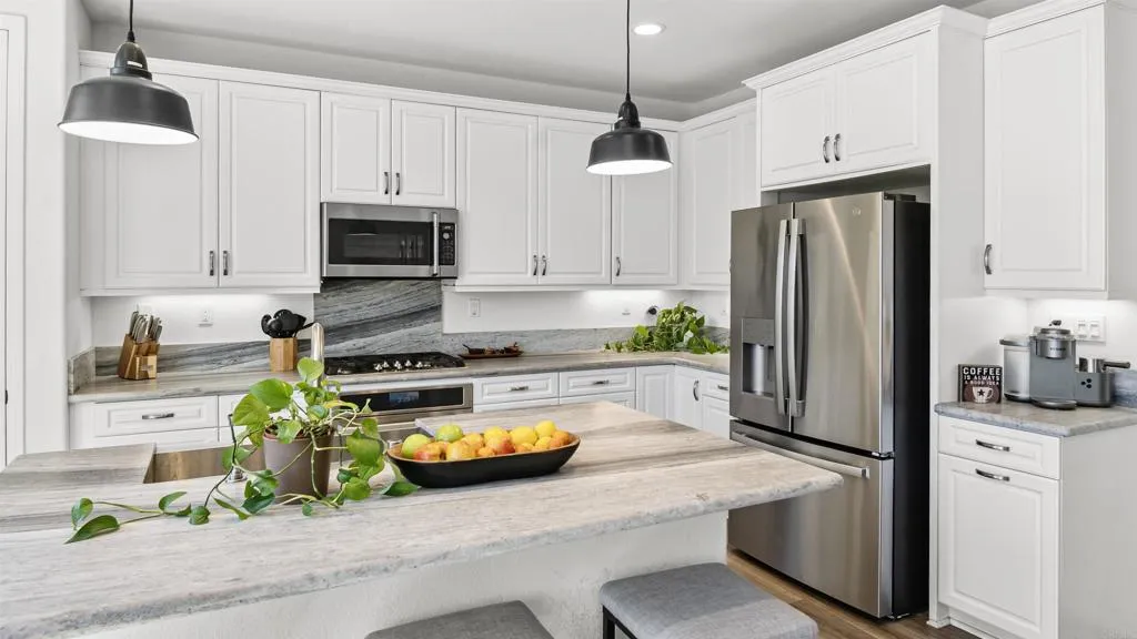 27924 Barley Court, Valley Center, California 92082 home-pic-2