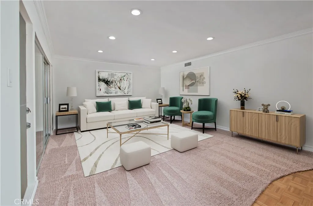 4950 Louise 108, Encino, California 91316 home-pic-1