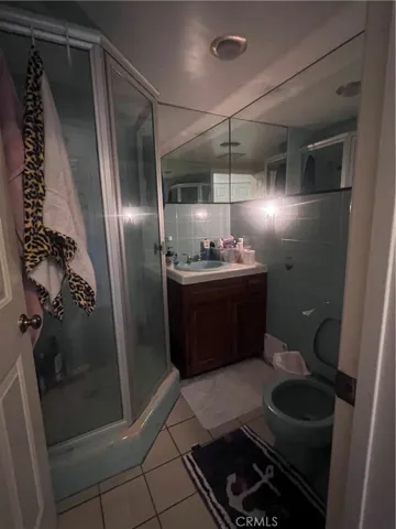 2nd Unit Bathroom
