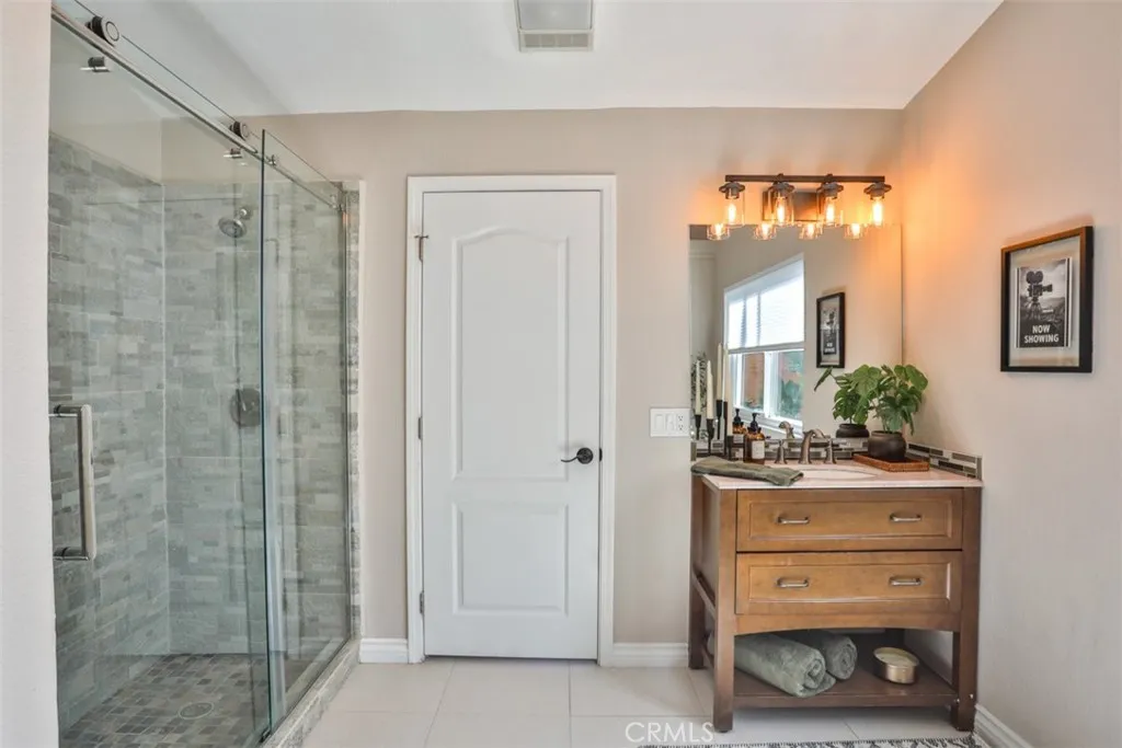 40493 Calle Katerine, Temecula, California 92591 home-pic-43