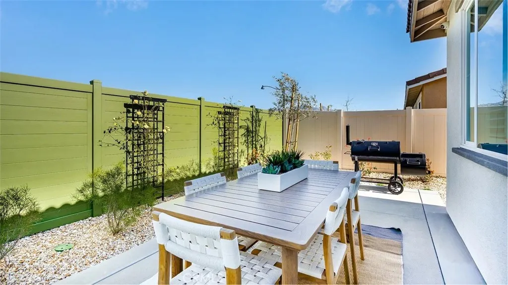 17538 Bassets Street, Hesperia, California 92345 home-pic-23