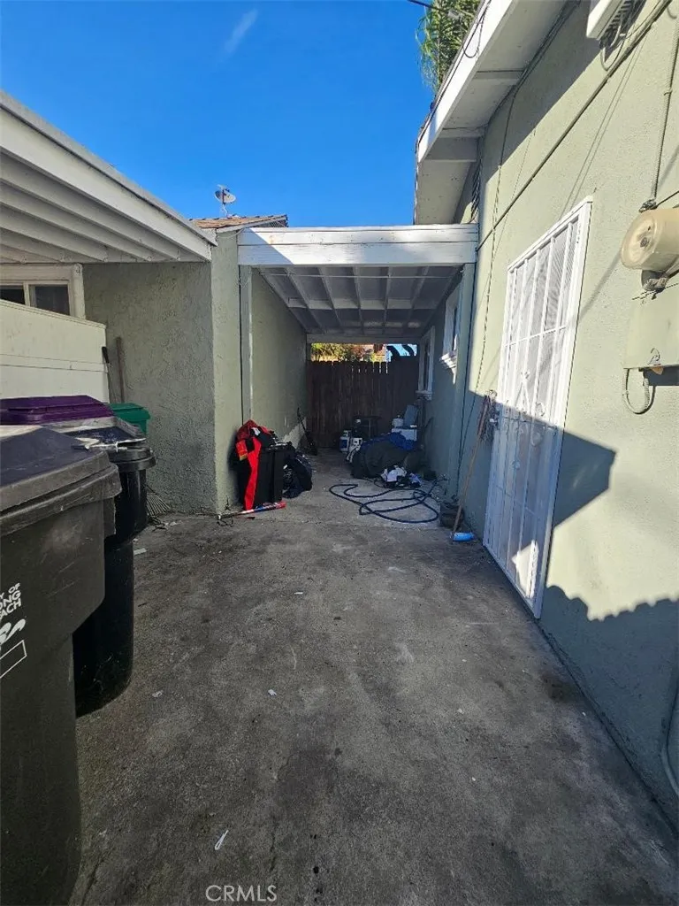 5381 Olive, Long Beach, California 90805 home-pic-9