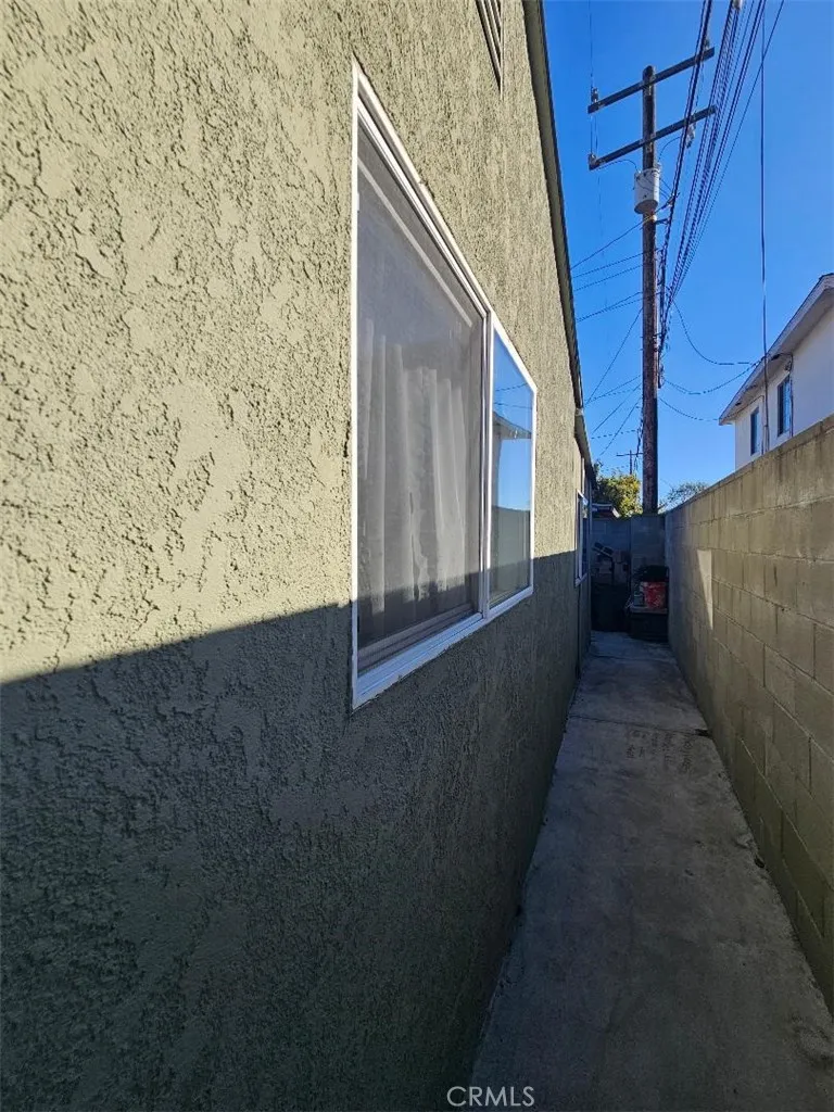 5381 Olive, Long Beach, California 90805 home-pic-11