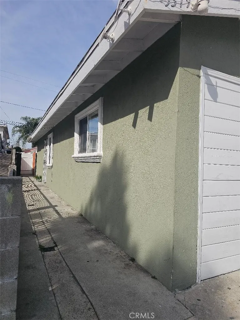 5381 Olive, Long Beach, California 90805 home-pic-2