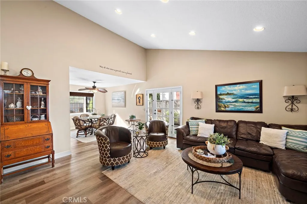 20591 Reef Lane, Huntington Beach, California 92646 home-pic-4