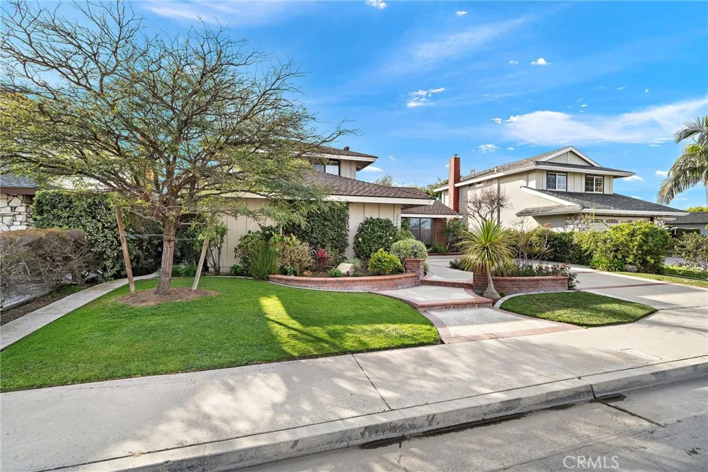 20591 Reef Lane, Huntington Beach, California 92646 home-pic-3