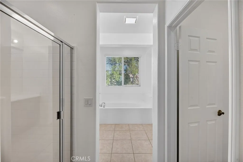 1819 Overland Court, Hemet, California 92545 home-pic-30