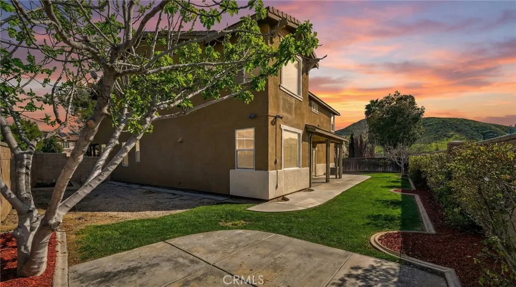 1819 Overland Court, Hemet, California 92545 home-pic-51