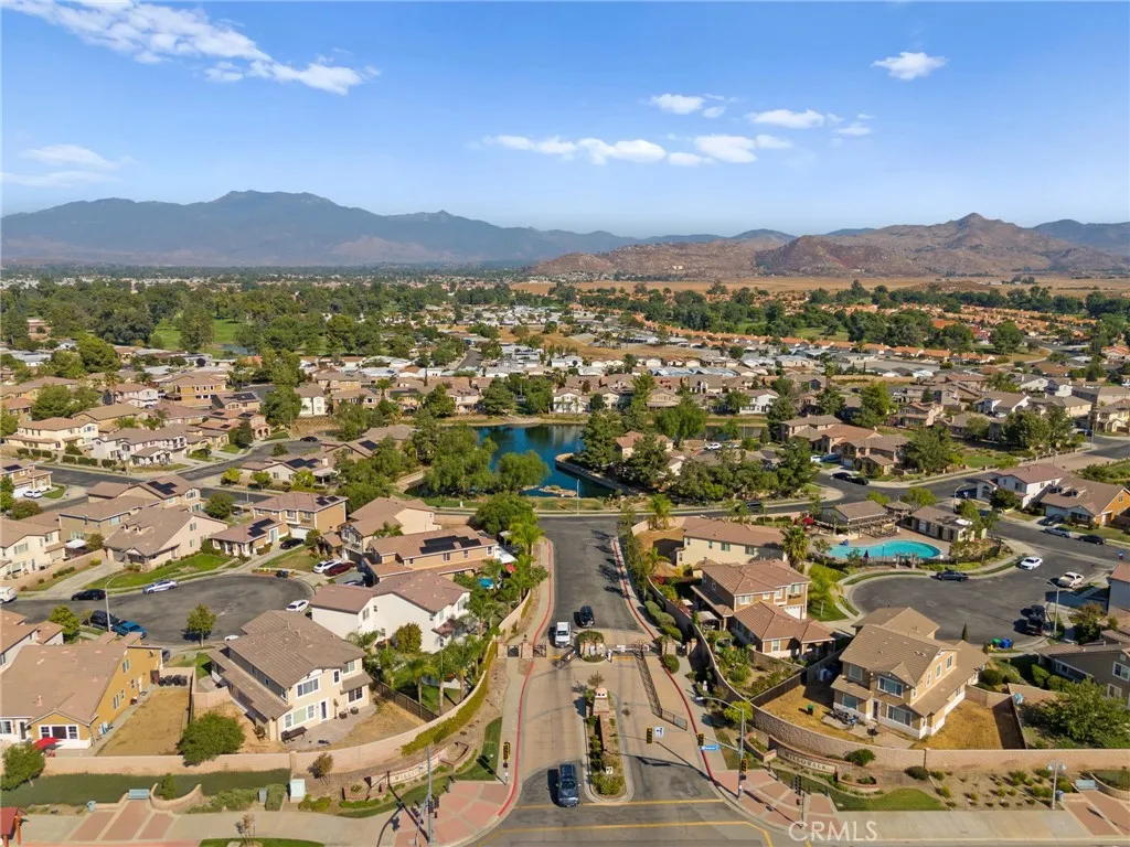 1819 Overland Court, Hemet, California 92545 home-pic-59