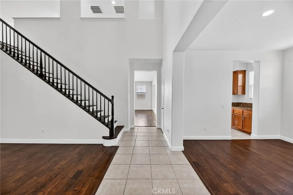 1819 Overland Court, Hemet, California 92545 home-pic-3