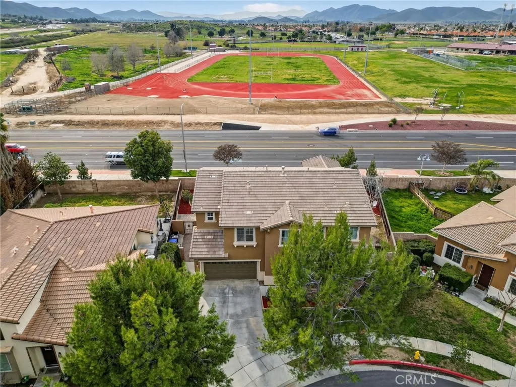 1819 Overland Court, Hemet, California 92545 home-pic-53