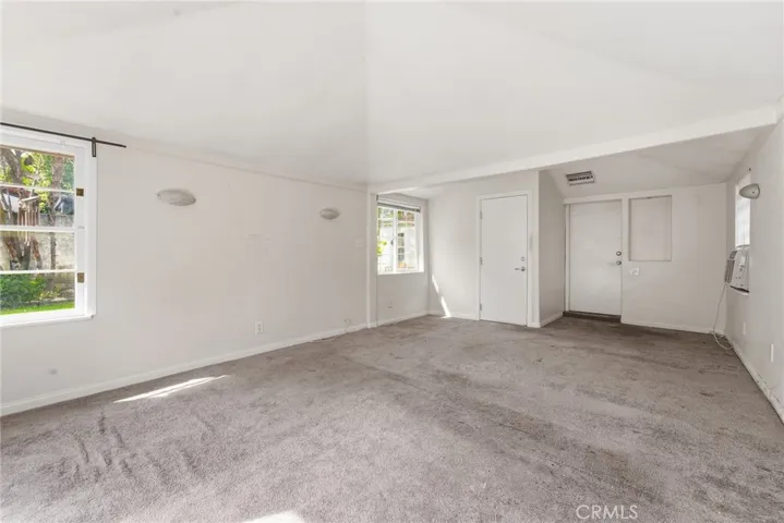 Large  3rd Bedroom in Additional Structure