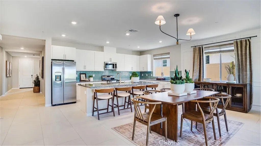 17683 Crabtree Meadows, Hesperia, California 92345 home-pic-1