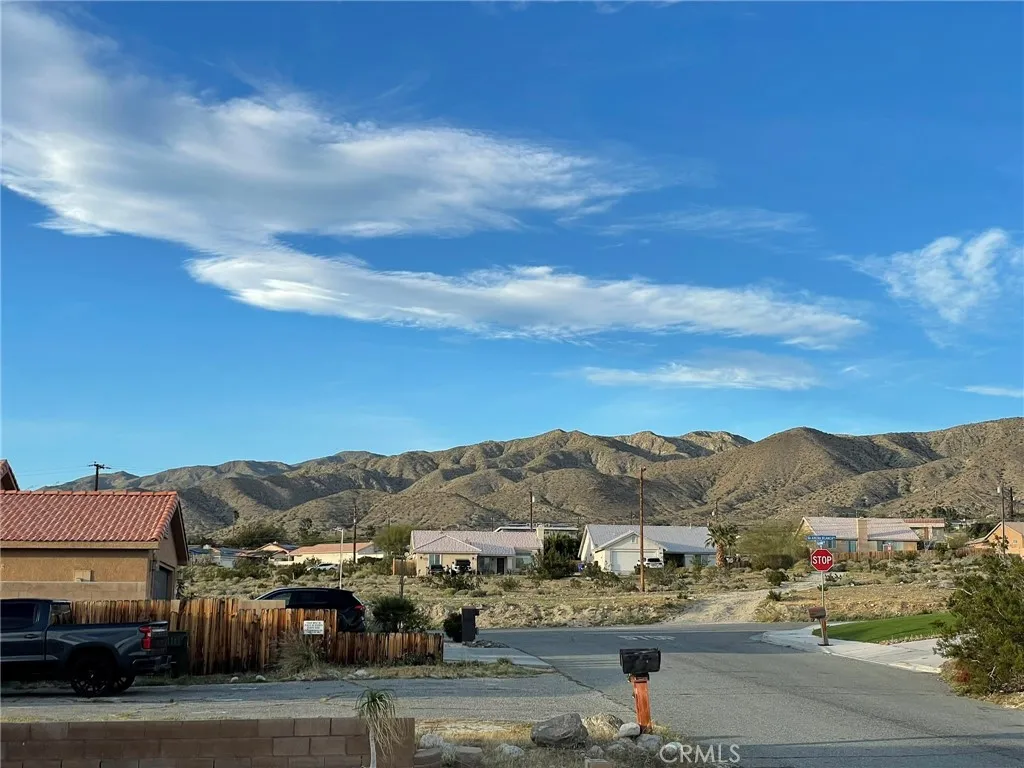 13325 Hermano, Desert Hot Springs, California 92240 home-pic-31
