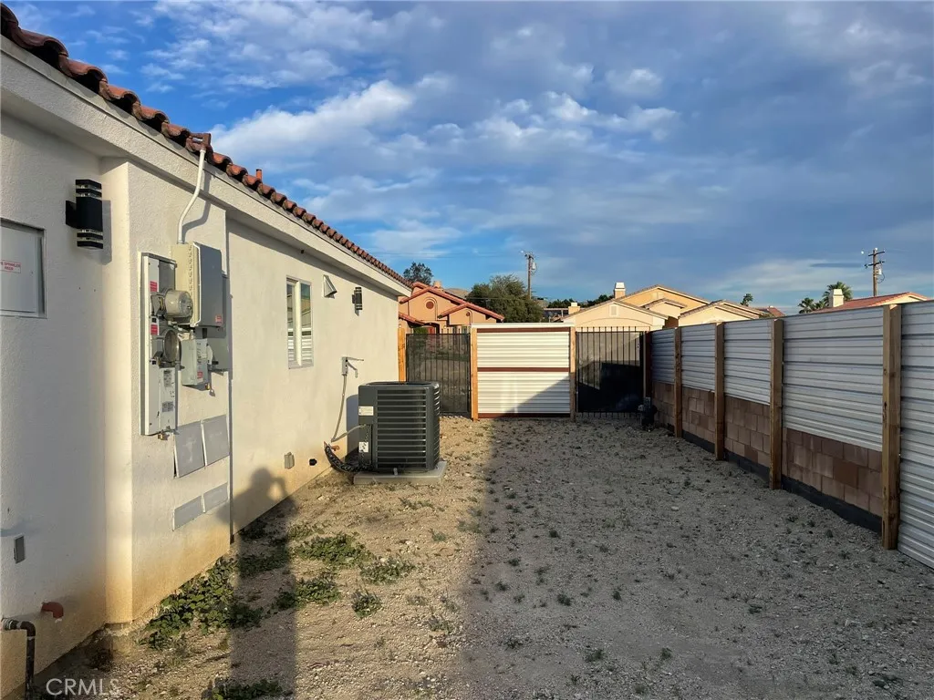 13325 Hermano, Desert Hot Springs, California 92240 home-pic-24