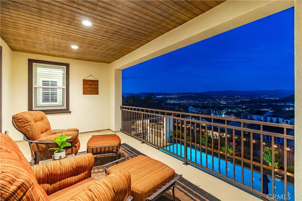 25056 Cypress Bluff, Canyon Country, California 91387 home-pic-7