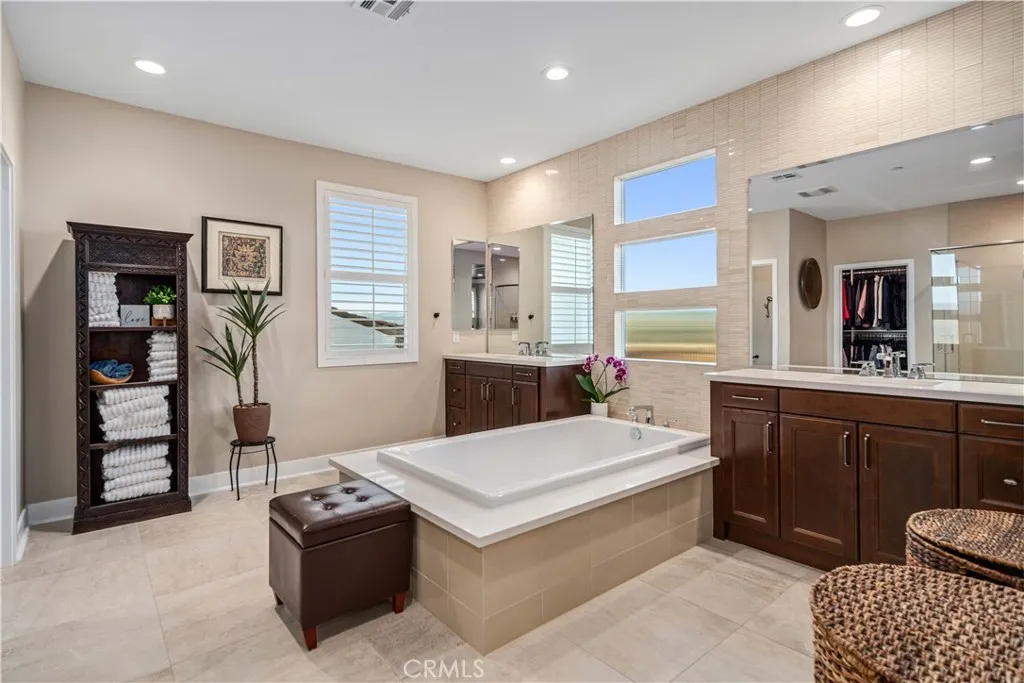 25056 Cypress Bluff, Canyon Country, California 91387 home-pic-38