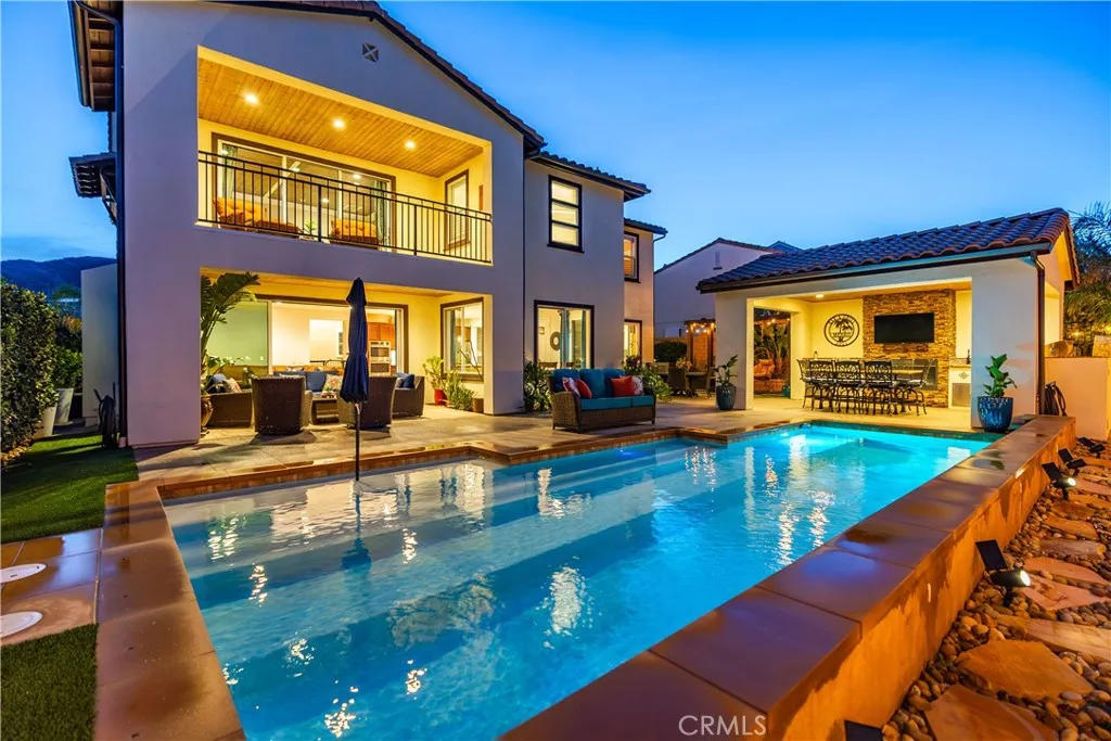 25056 Cypress Bluff, Canyon Country, California 91387 home-pic-2