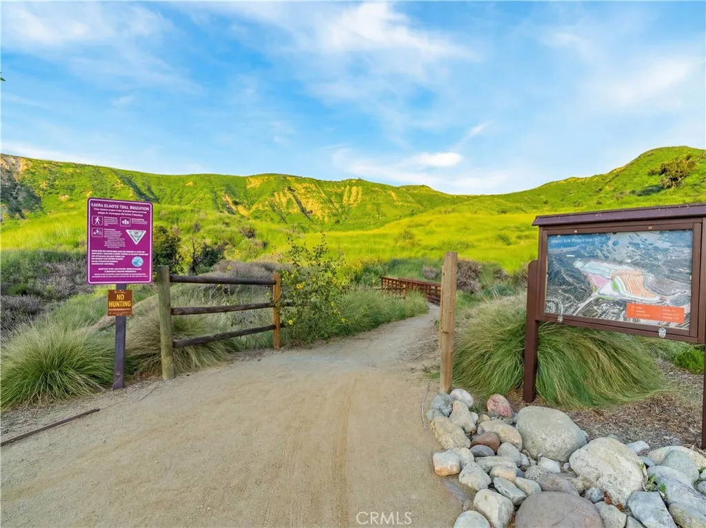 25056 Cypress Bluff, Canyon Country, California 91387 home-pic-74