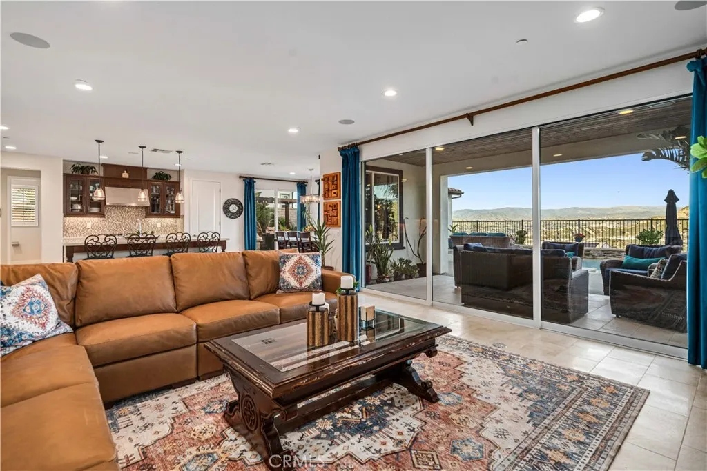 25056 Cypress Bluff, Canyon Country, California 91387 home-pic-13