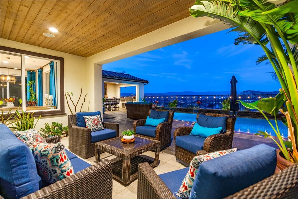25056 Cypress Bluff, Canyon Country, California 91387 home-pic-6