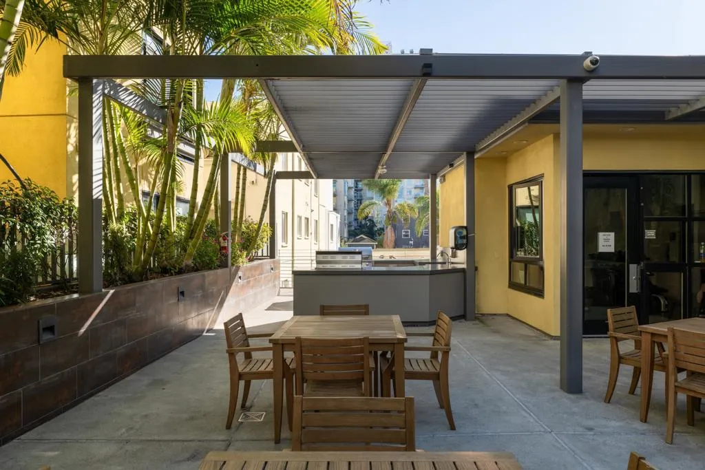 889 Date St 234, San Diego, California 92101 home-pic-37