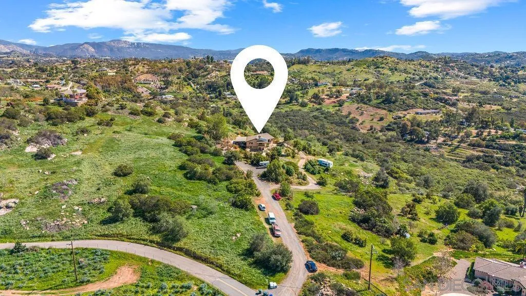 11725 Sierra Rojo Rd, Valley Center, California 92082 home-pic-54